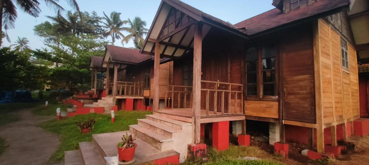 Blue Water Beach Resort Varkala Eksteriør bilde