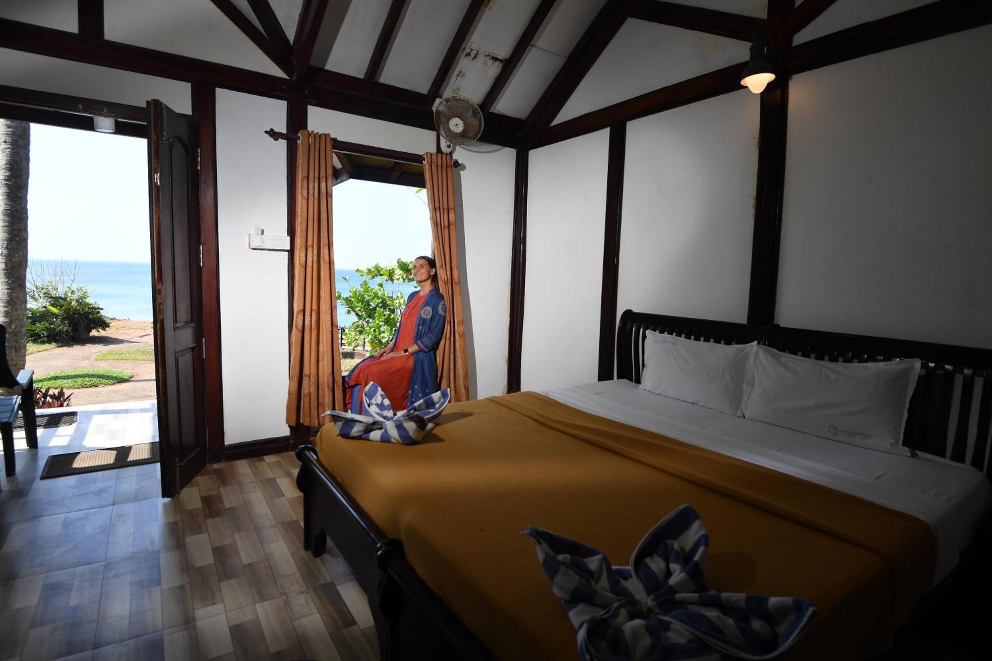 Blue Water Beach Resort Varkala Eksteriør bilde
