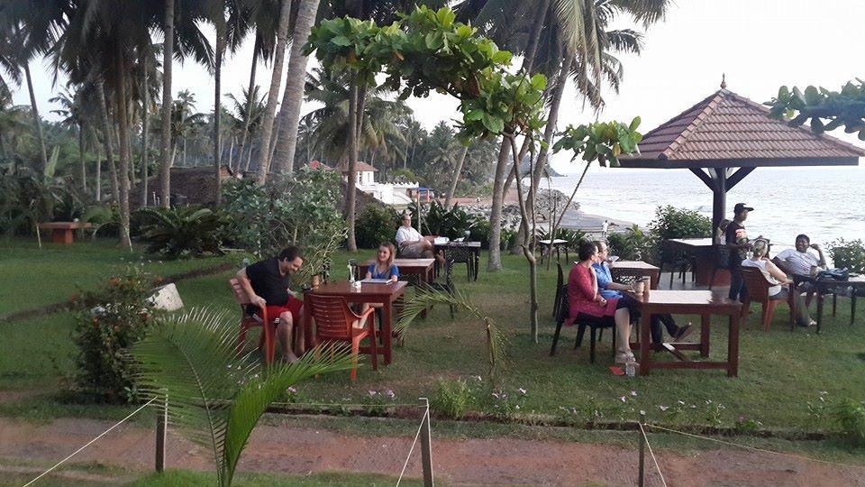 Blue Water Beach Resort Varkala Eksteriør bilde